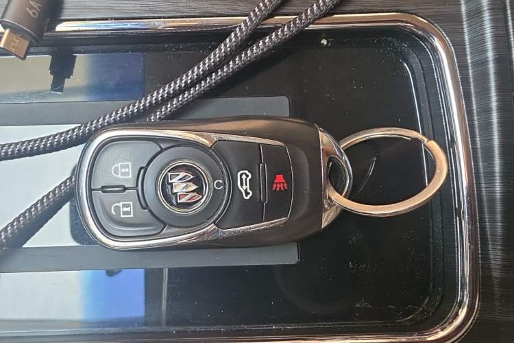 Used Buick GL8 2023 Land Executive Class 652T Luxury Model Vehicle Key