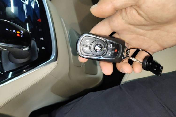 Used Buick GL8 2023 ES Lu Zun Deluxe Model Vehicle Key