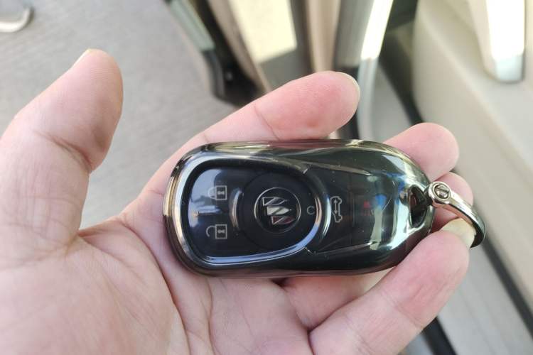 Used Buick GL8 2023 ES Lu Zun Comfort Model Vehicle Key