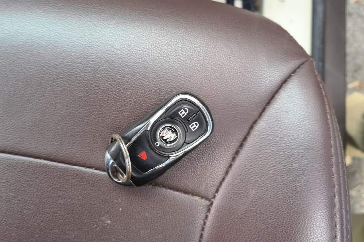 Used Buick GL8 2023 Land Executive Class Comfort Model Vehicle Key