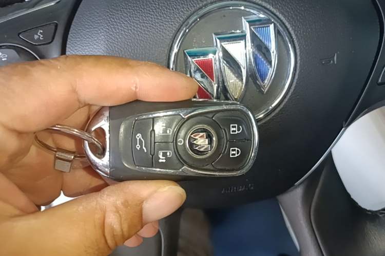 Used Buick GL8 2023 ES Lu Zun Luxury Edition and Yue Version Vehicle Key