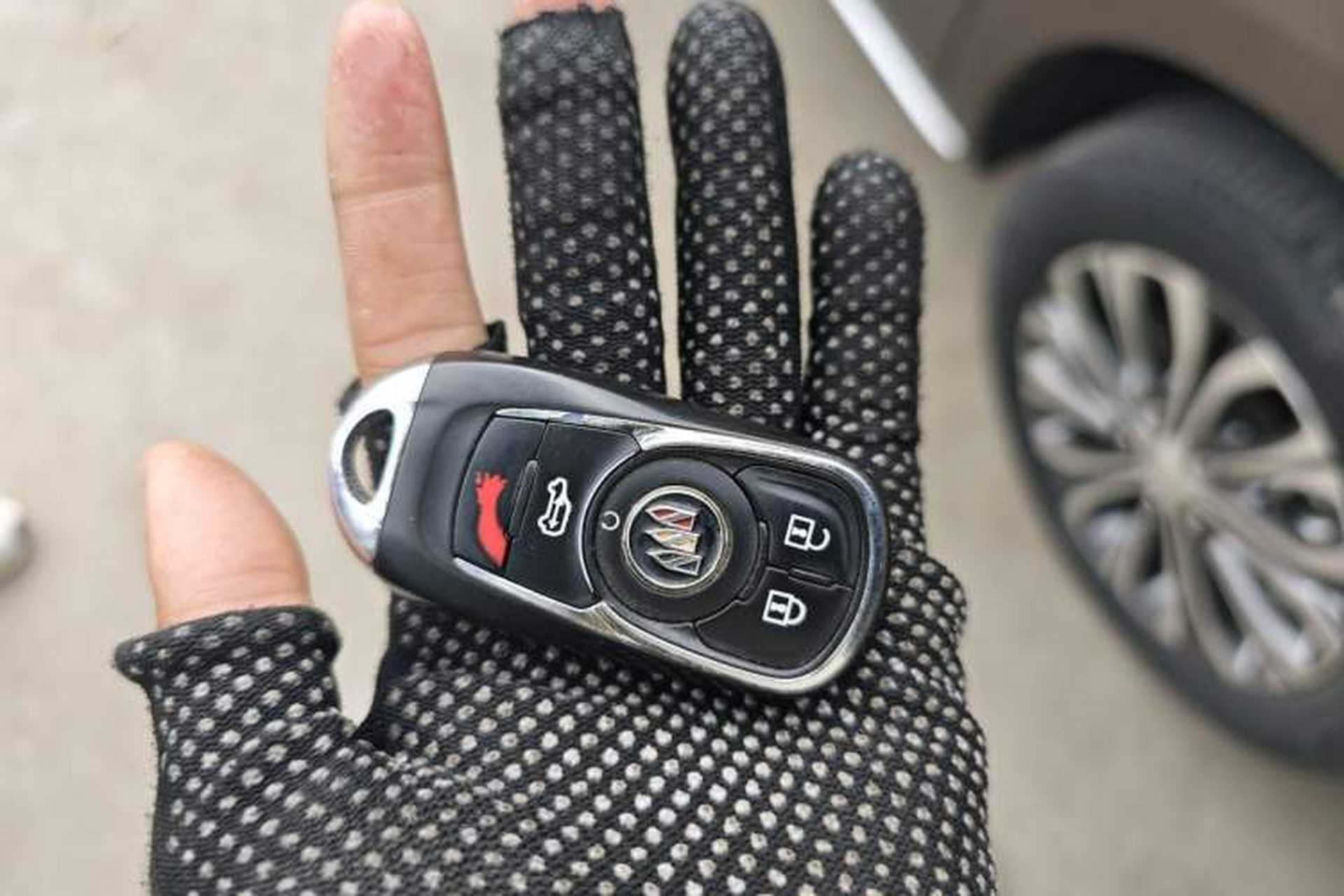 Used Buick GL8 2023 Land Executive Class 652T Luxury Model Vehicle Key