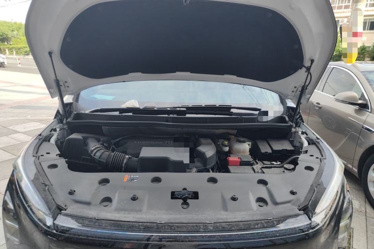 Used Buick GL8 2025 Lu Zun Deluxe Edition Engine Bay