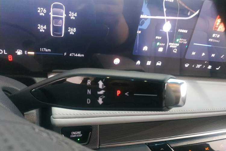 Used Buick GL8 2025 Lu Zun Smart Enjoyment Edition Gear Lever