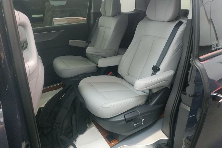 Used Buick GL8 2025 Lu Zun Smart Enjoyment Edition Left Rear Seat