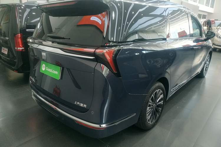 Used Buick GL8 2025 Lu Zun Smart Enjoyment Edition Rear Right 45 Deg