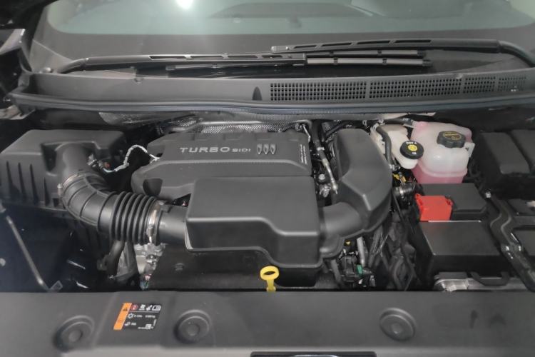Used Buick GL8 2025 Model Land Executive Class First-Adoption Edition Engine Bay