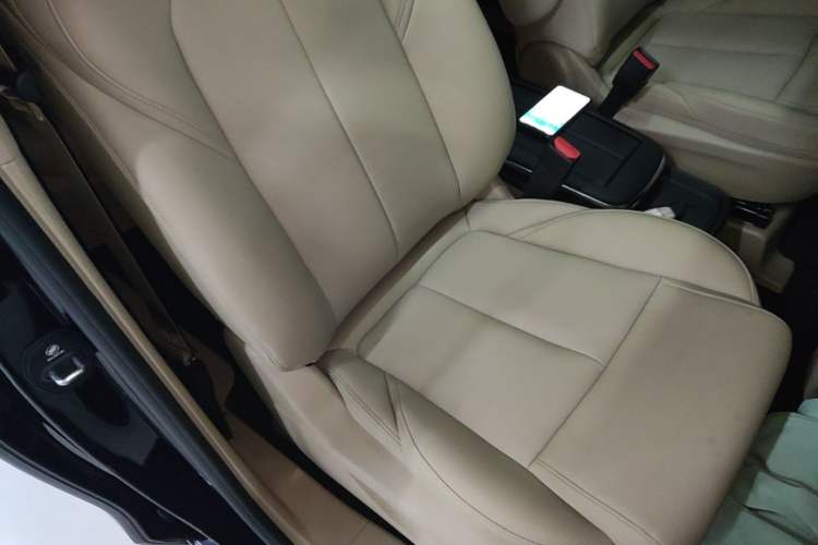 Used Buick GL8 2025 Model Land Executive Class First-Adoption Edition Right Front Seat