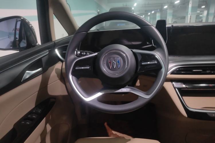 Used Buick GL8 2025 Model Land Executive Class First-Adoption Edition Steering Wheel