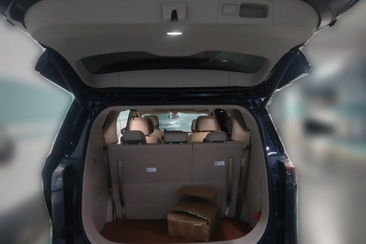 Used Buick GL8 2025 Model Land Executive Class First-Adoption Edition Trunk