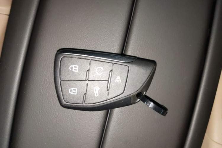 Used Buick GL8 2025 Model Land Executive Class First-Adoption Edition Vehicle Key