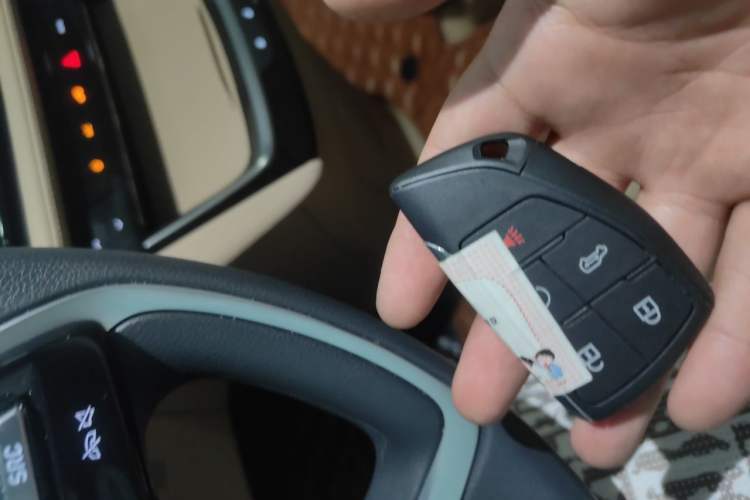 Used Buick GL8 2025 Model Land Executive Class First-Adoption Edition Vehicle Key