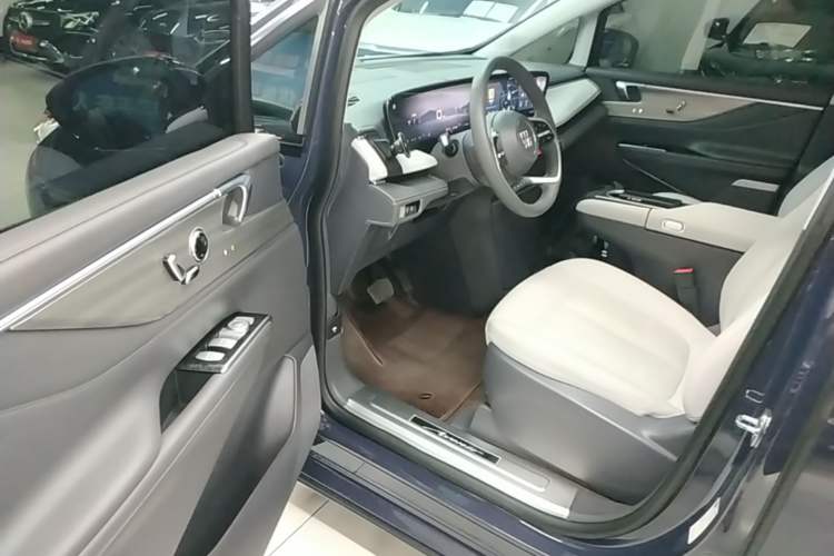 Used Buick GL8 2025 Lu Zun Smart Enjoyment Edition Driver Seat