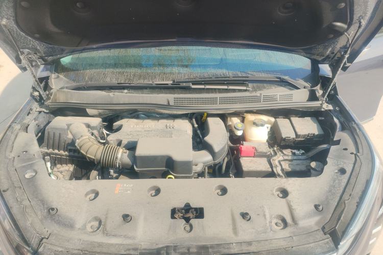 Used Buick GL8 2025 Lu Zun Deluxe Edition Engine Bay