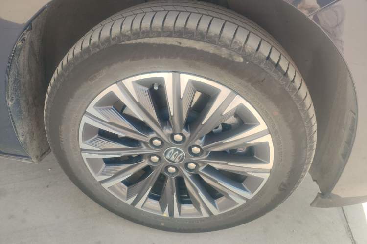 Used Buick GL8 2025 Lu Zun Deluxe Edition Exterior 3