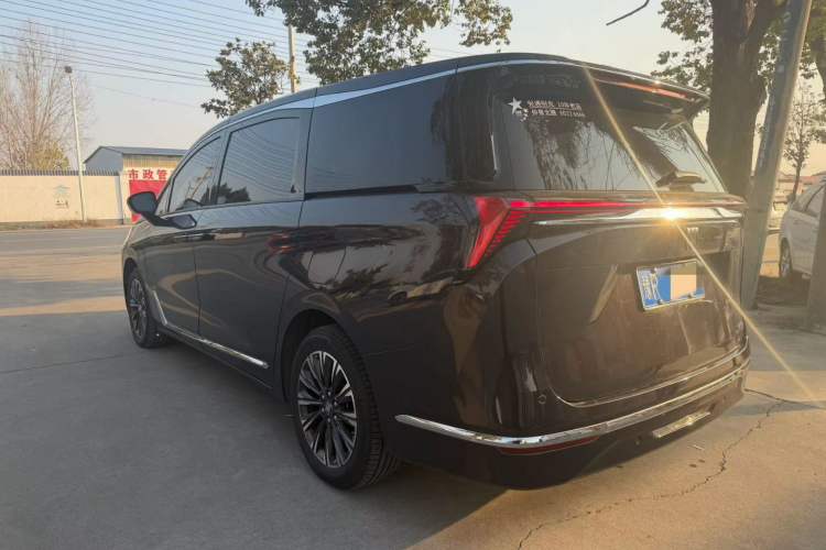 Used Buick GL8 2025 Lu Zun Deluxe Edition Exterior 8