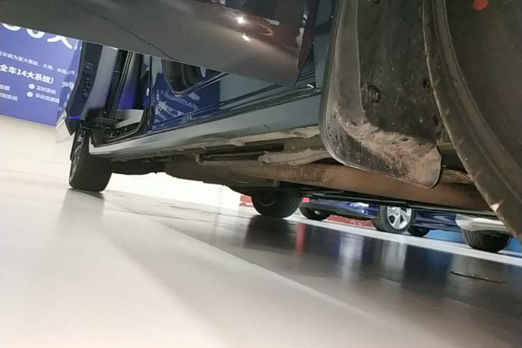 Used Buick GL8 2025 Lu Zun Smart Enjoyment Edition Right Side Sill
