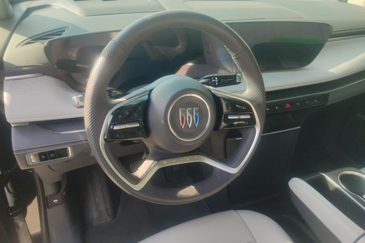 Used Buick GL8 2025 Lu Zun Deluxe Edition Steering Wheel