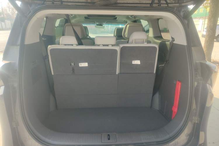 Used Buick GL8 2025 Lu Zun Deluxe Edition Trunk