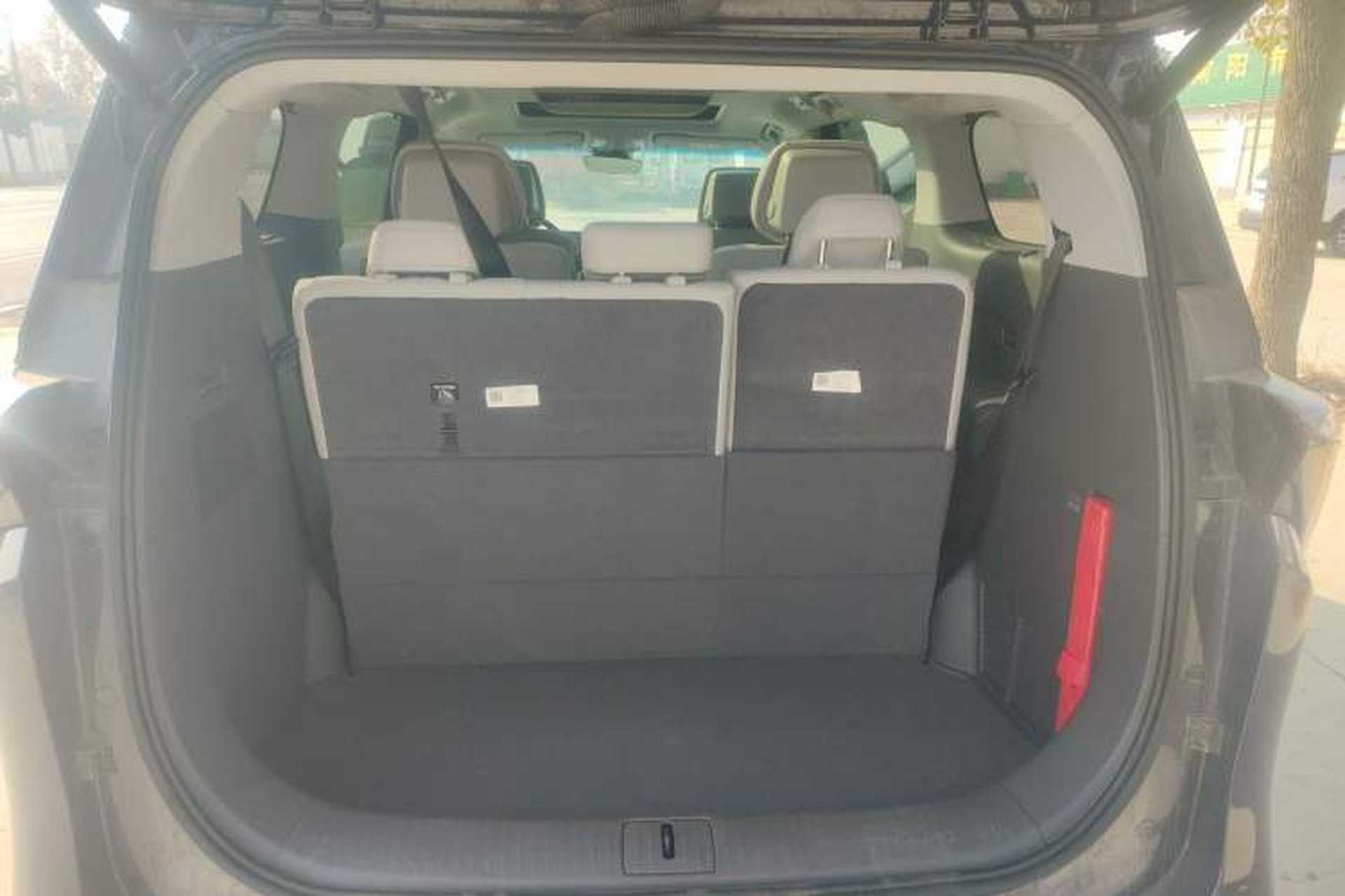 Used Buick GL8 2025 Lu Zun Deluxe Edition Trunk