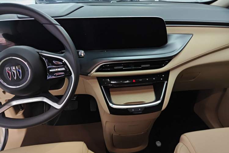 Used Buick GL8 2025 Model Land Executive Class First-Adoption Edition Audio And AC Panel
