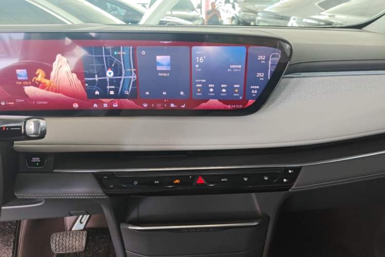 Used Buick GL8 2025 Lu Zun Smart Enjoyment Edition Audio And AC Panel
