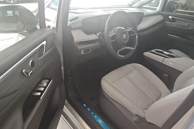 Used Buick GL8 2025 Lu Zun Deluxe Edition Driver Seat