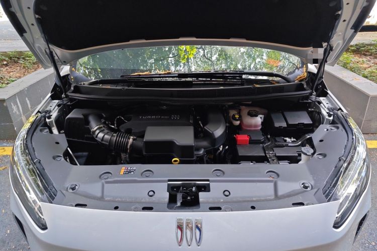 Used Buick GL8 2025 Model Land Cruiser Business Class Comfort DG Edition Engine Bay