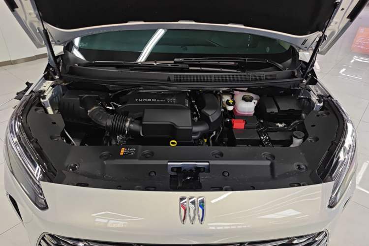 Used Buick GL8 2025 Model Land Executive Class First-Adoption Edition Engine Bay