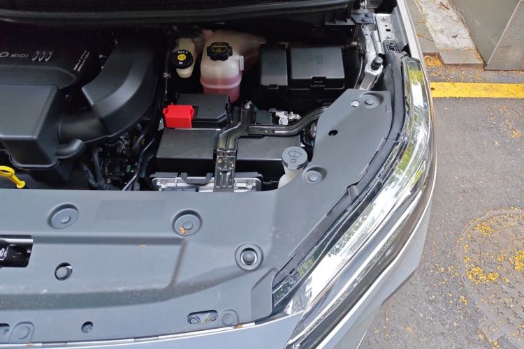 Used Buick GL8 2025 Model Land Cruiser Business Class Comfort DG Edition Engine Bay Left