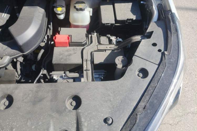 Used Buick GL8 2025 Lu Zun Smart Enjoyment Edition Engine Bay Left