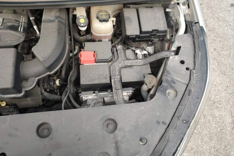 Used Buick GL8 2025 Lu Zun Smart Enjoyment Edition Engine Bay Left
