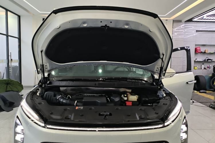 Used Buick GL8 2025 Lu Zun Deluxe Edition Engine Bay