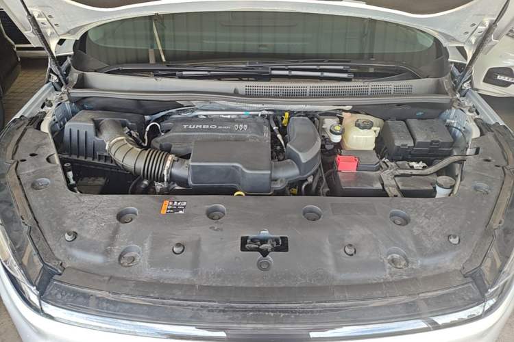 Used Buick GL8 2025 Lu Zun Deluxe Edition Engine Bay