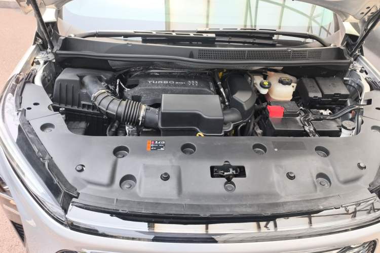 Used Buick GL8 2025 Lu Zun Smart Enjoyment Edition Engine Bay