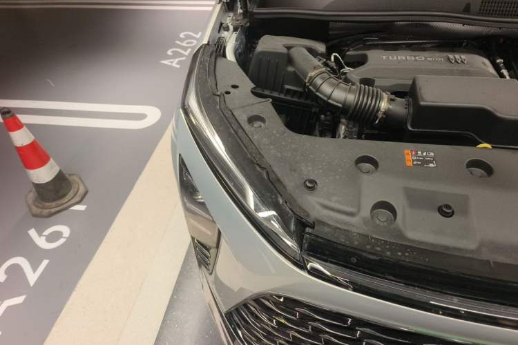 Used Buick GL8 2025 Lu Zun Smart Enjoyment & Yue Edition Engine Bay Right
