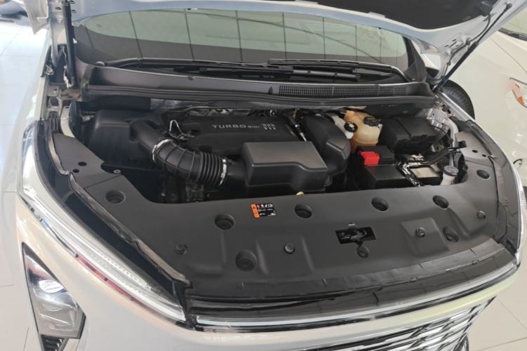 Used Buick GL8 2025 Lu Zun Smart Enjoyment Edition Engine Bay