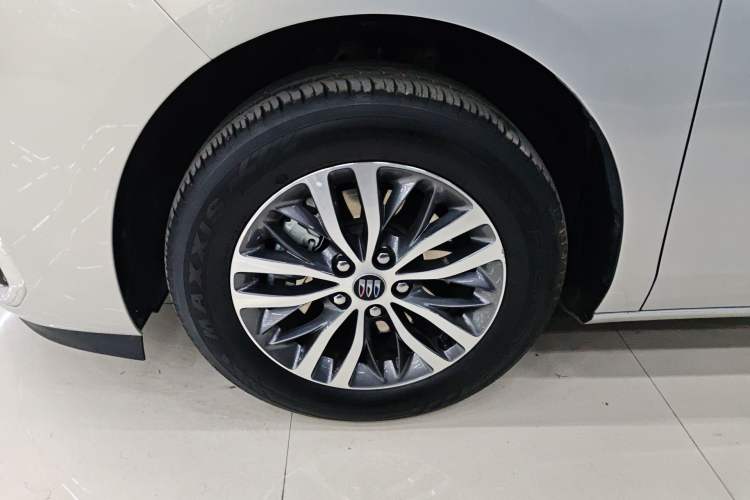 Used Buick GL8 2025 Model Land Executive Class First-Adoption Edition Exterior 4