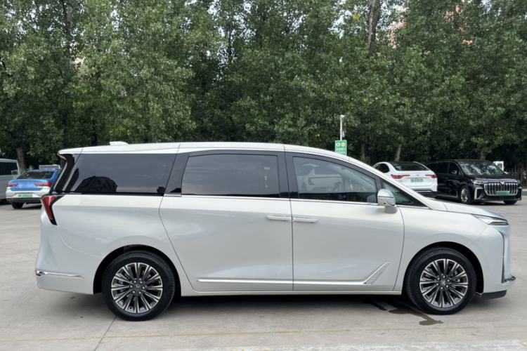 Used Buick GL8 2025 Lu Zun Deluxe Edition Exterior 7