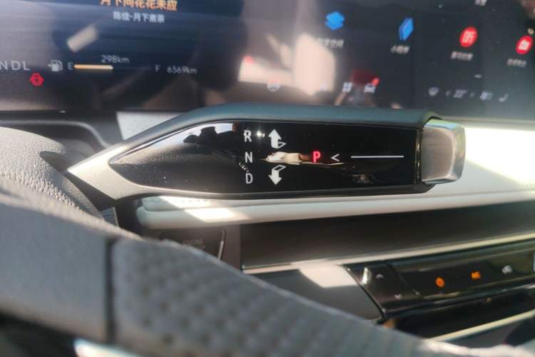Used Buick GL8 2025 Lu Zun Smart Enjoyment Edition Gear Lever