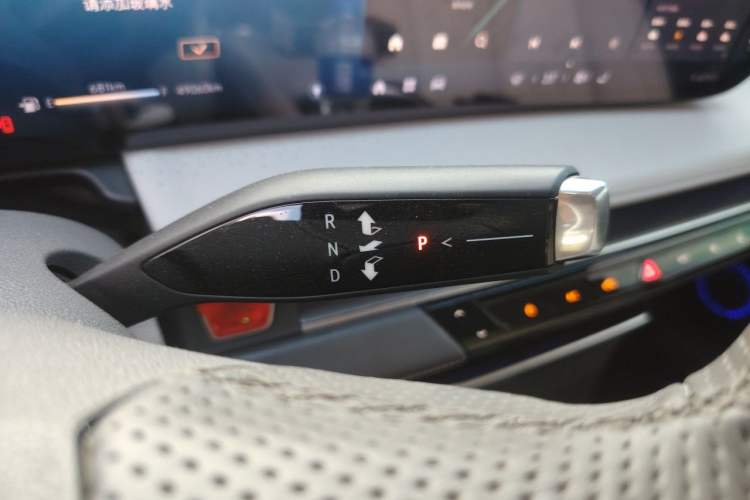 Used Buick GL8 2025 Lu Zun Smart Enjoyment Edition Gear Lever