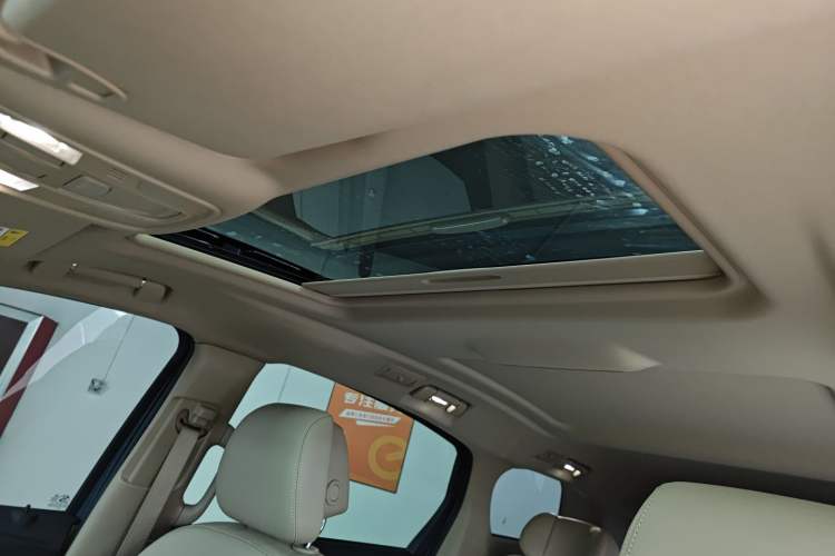 Used Buick GL8 2025 Model Land Executive Class First-Adoption Edition Headliner