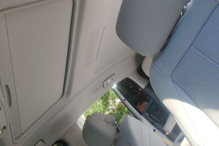 Used Buick GL8 2025 Lu Zun Smart Enjoyment Edition Headliner