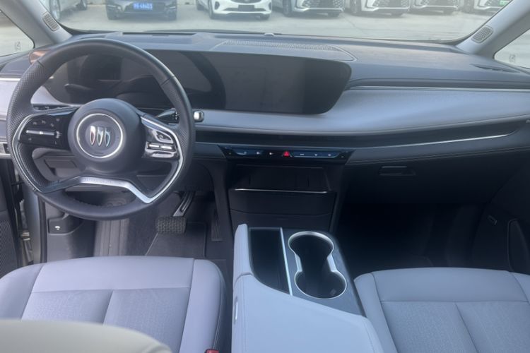 Used Buick GL8 2025 Lu Zun Deluxe Edition Interior 1