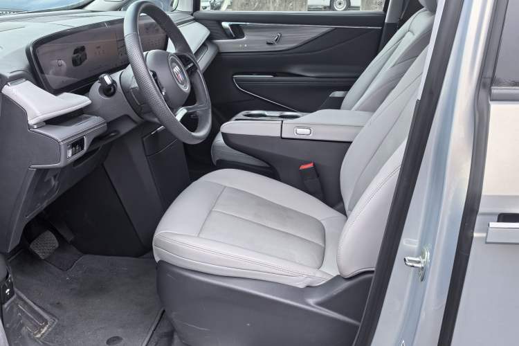 Used Buick GL8 2025 Lu Zun Deluxe Edition Interior 3