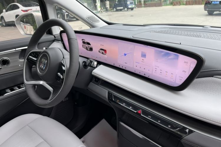 Used Buick GL8 2025 Lu Zun Deluxe Edition Interior 7