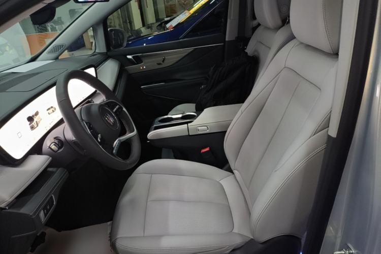 Used Buick GL8 2025 Lu Zun Deluxe Edition Left Front Seat