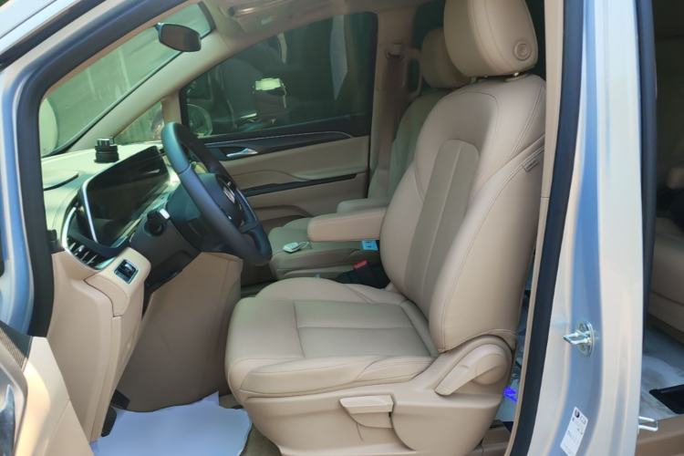 Used Buick GL8 2025 Model Land Cruiser Business Class Comfort DG Edition Left Front Seat
