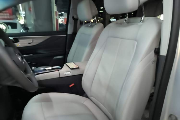 Used Buick GL8 2025 Lu Zun Smart Enjoyment Edition Left Front Seat