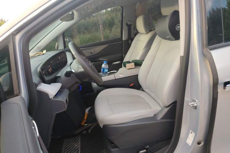 Used Buick GL8 2025 Lu Zun Smart Enjoyment Edition Left Front Seat